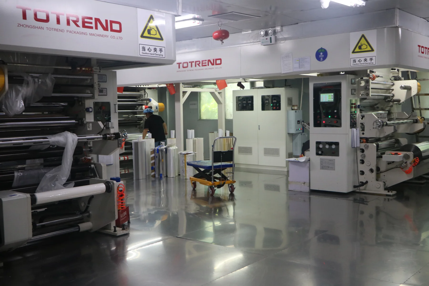 Flexible packaging converting workshop for OEM pouch production